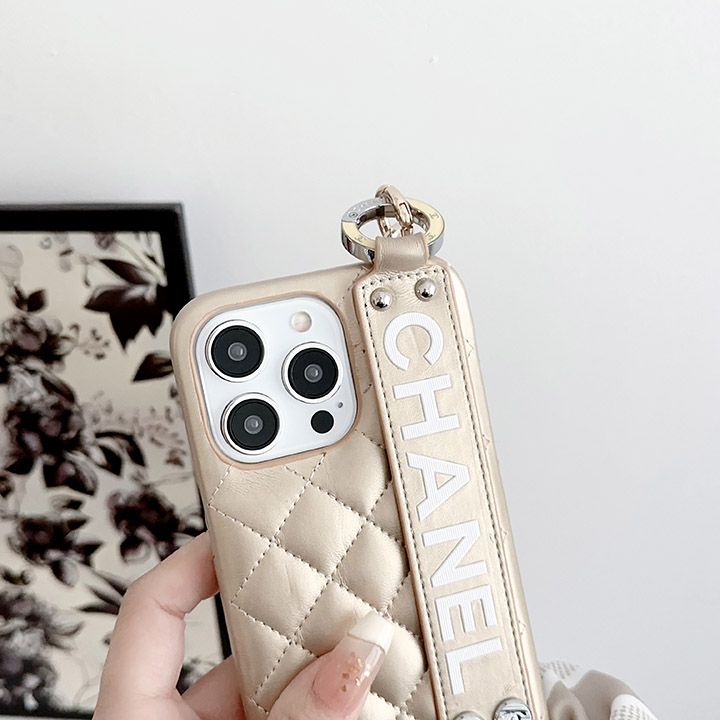 シャネルiPhone12ブランドスマホケース