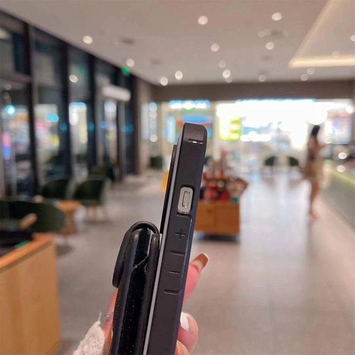 サンローランiPhone15刺繍ロゴケース