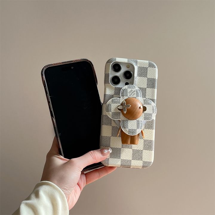 LVの新しいiPhone15の格子柄のケース