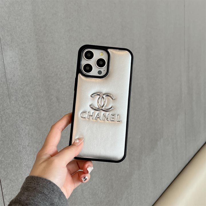 シャネルのエンボス加工を施した携帯 ケース