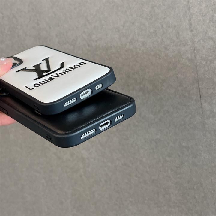 ルイ・ヴィトン エンボスロゴ iPhone15 ケース