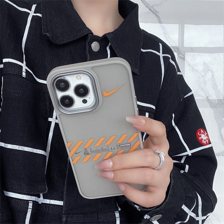 ナイキ iPhone 15 スマホケース