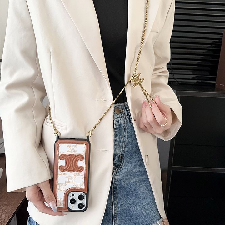 セリーヌ 錠付きチェーン斜め掛けスマホケース