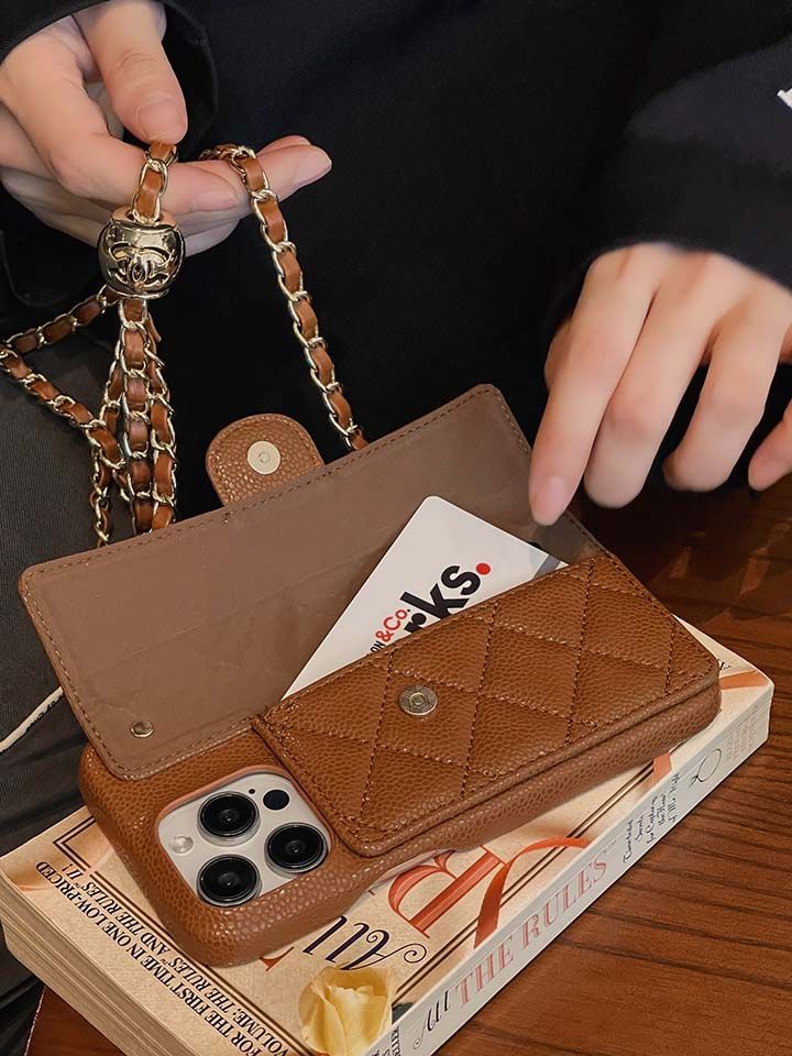 シャネルiPhone13ミラードカラーケース
