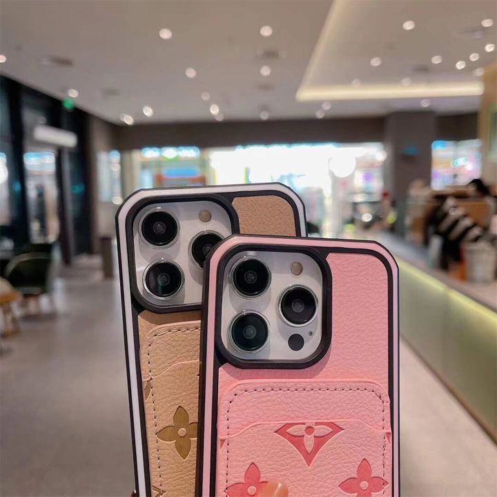 ルイ・ヴィトンの押し花デザインで、カードを挿入できるiPhone用のケースです