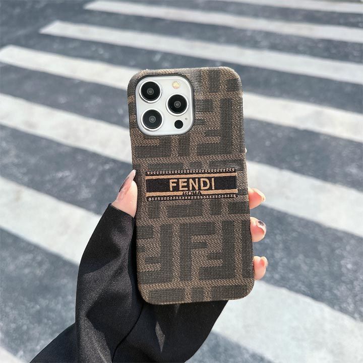 フェンディiPhone16刺繍付きスマホケース