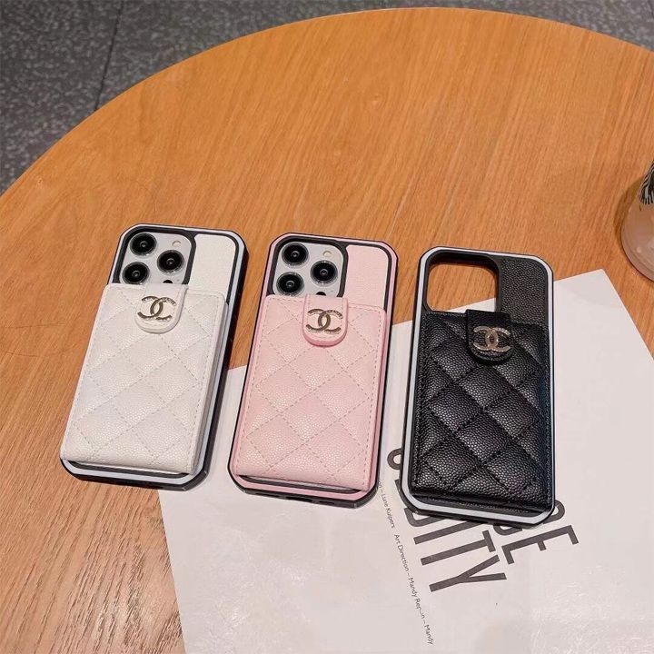 シャネルの手帳型iPhone15の携帯ケースは