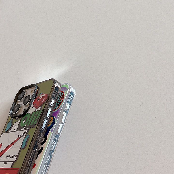 ナイキ iPhone 15 カートゥーン スマホケース