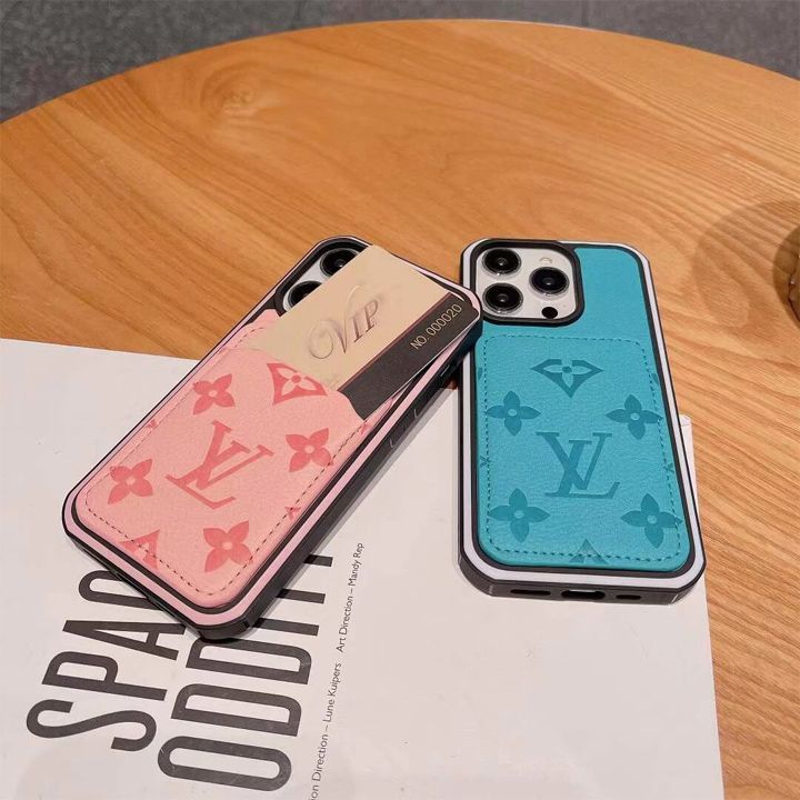 ルイ・ヴィトンの押し花デザインで、カードを挿入できるiPhone用のケースです
