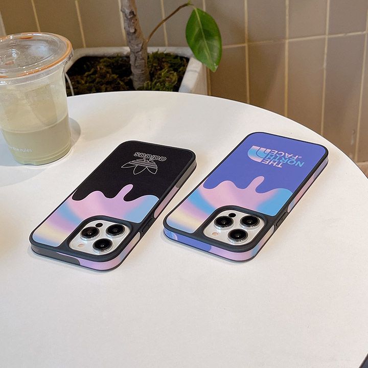 ノースフェイスiPhone15グラデーションシリコンケース