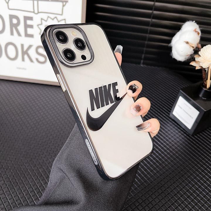 ナイキ iPhone 15 スポーツ風スマホケース