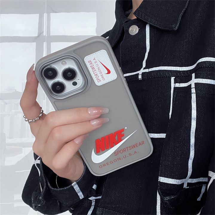 ナイキ iPhone 15 スマホケース
