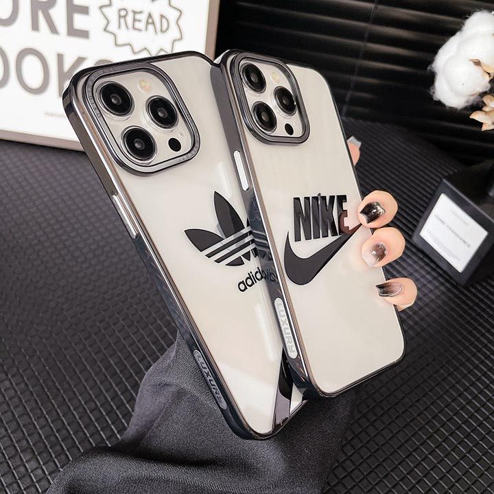 ナイキ iPhone 15 スポーツ風スマホケース