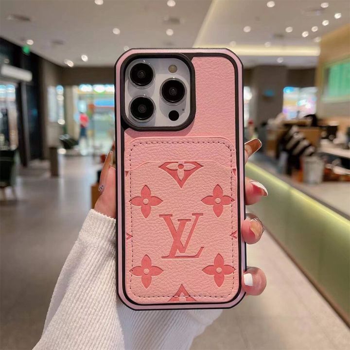 ルイ・ヴィトンの押し花デザインで、カードを挿入できるiPhone用のケースです