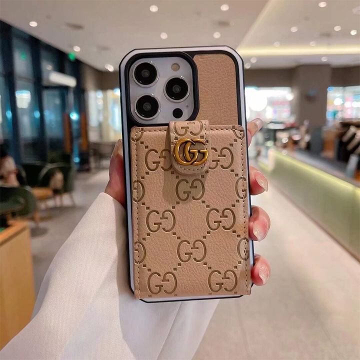 グッチ iPhone15 折りたたみカードホルダーケース