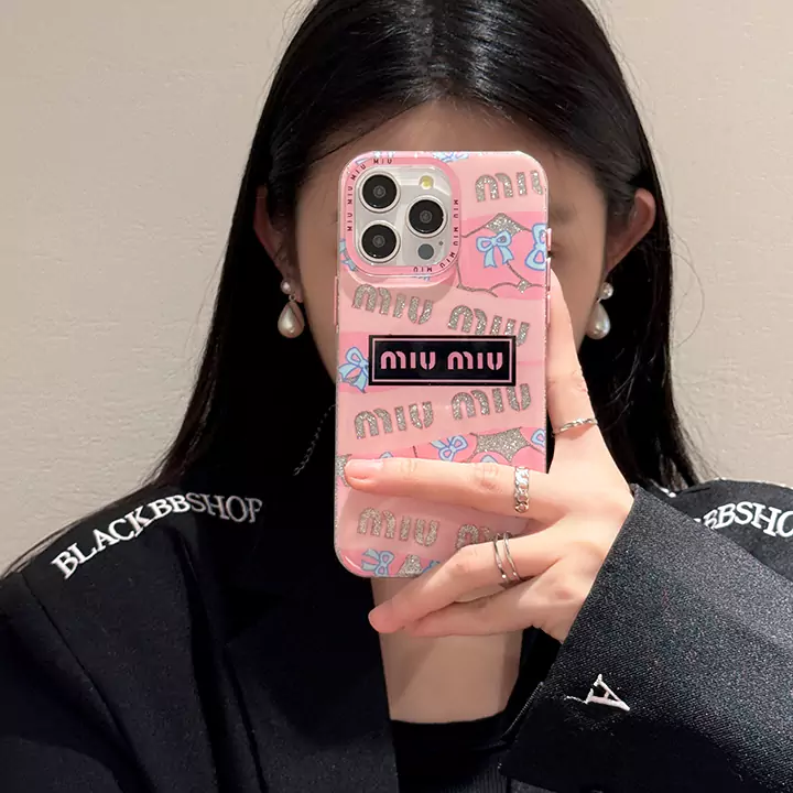 miumiu iPhone15ケース